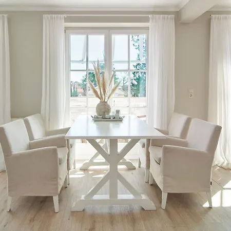 Techts Strandhaus טימנדורפר שטרנד