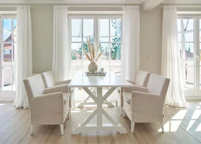 Techts Strandhaus טימנדורפר שטרנד